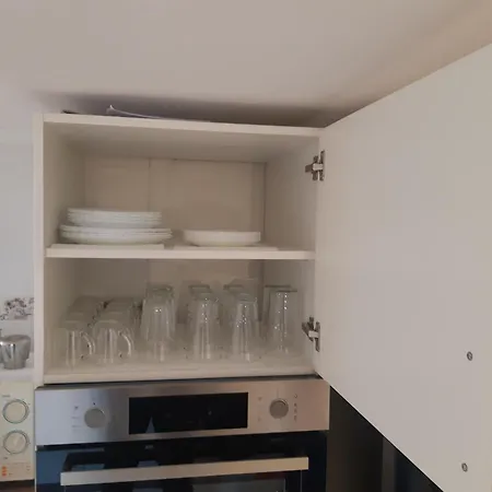 Sub Rosa Two-bedroom Διαμέρισμα *