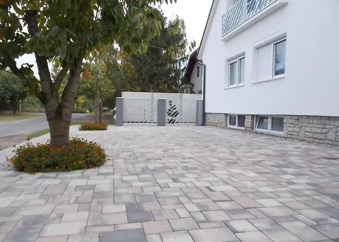 아파트 Sub Rosa Two-bedroom