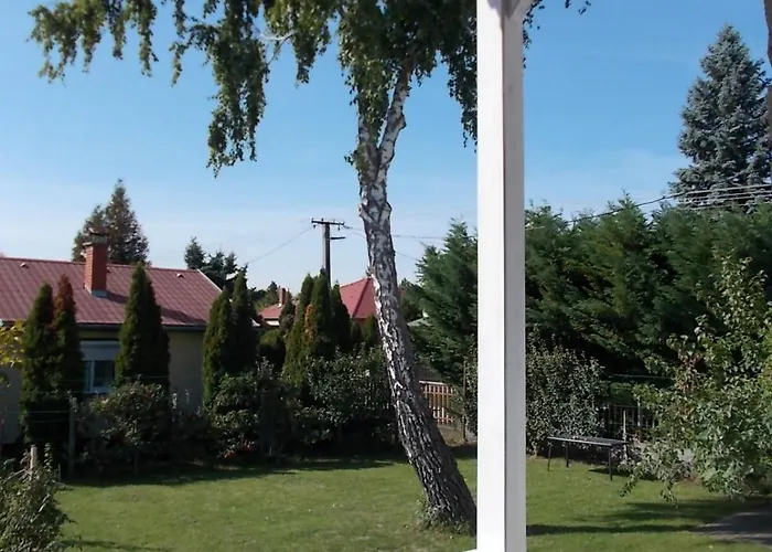 Sub Rosa Two-bedroom 아파트