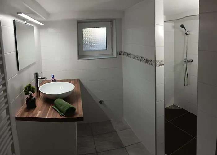 Sub Rosa Two-bedroom 아파트